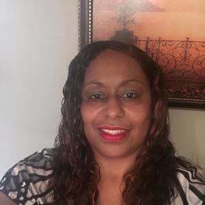 Meet your Posher, Stacy